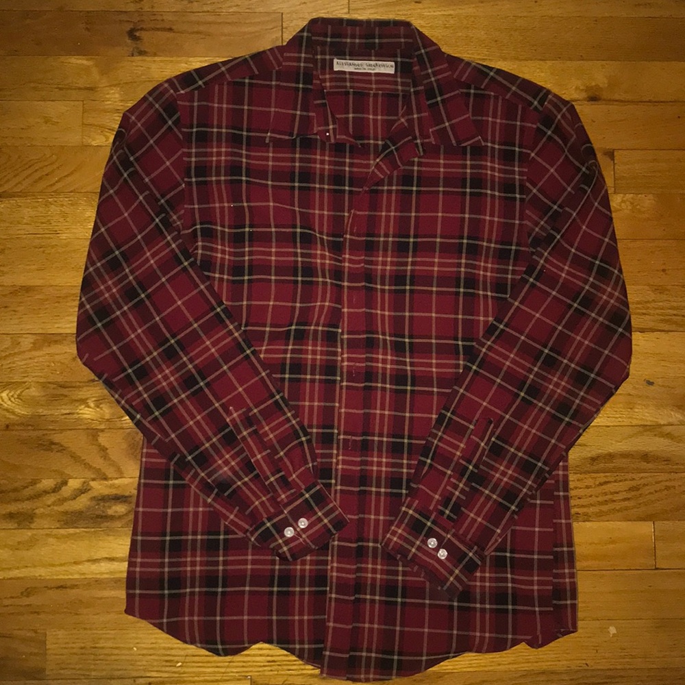 Long sleeve men’s button up shirt